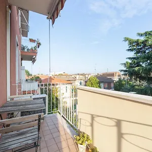 Precotto Comfortable Flat With Balcony , Milano Italia