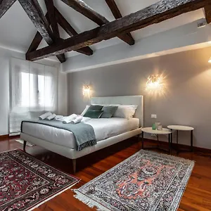 san-pantalon-luxury-penthouse-rr.hotelinveneto.com/